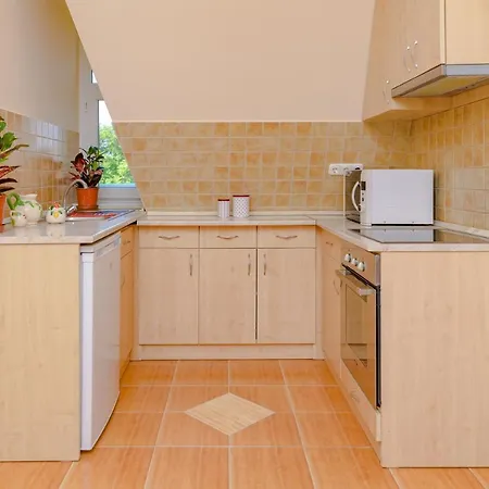 Illes Apartmanok Ii. Apartment