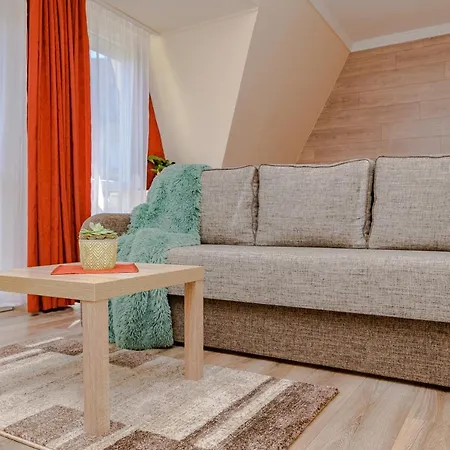 Illes Apartmanok Ii.
